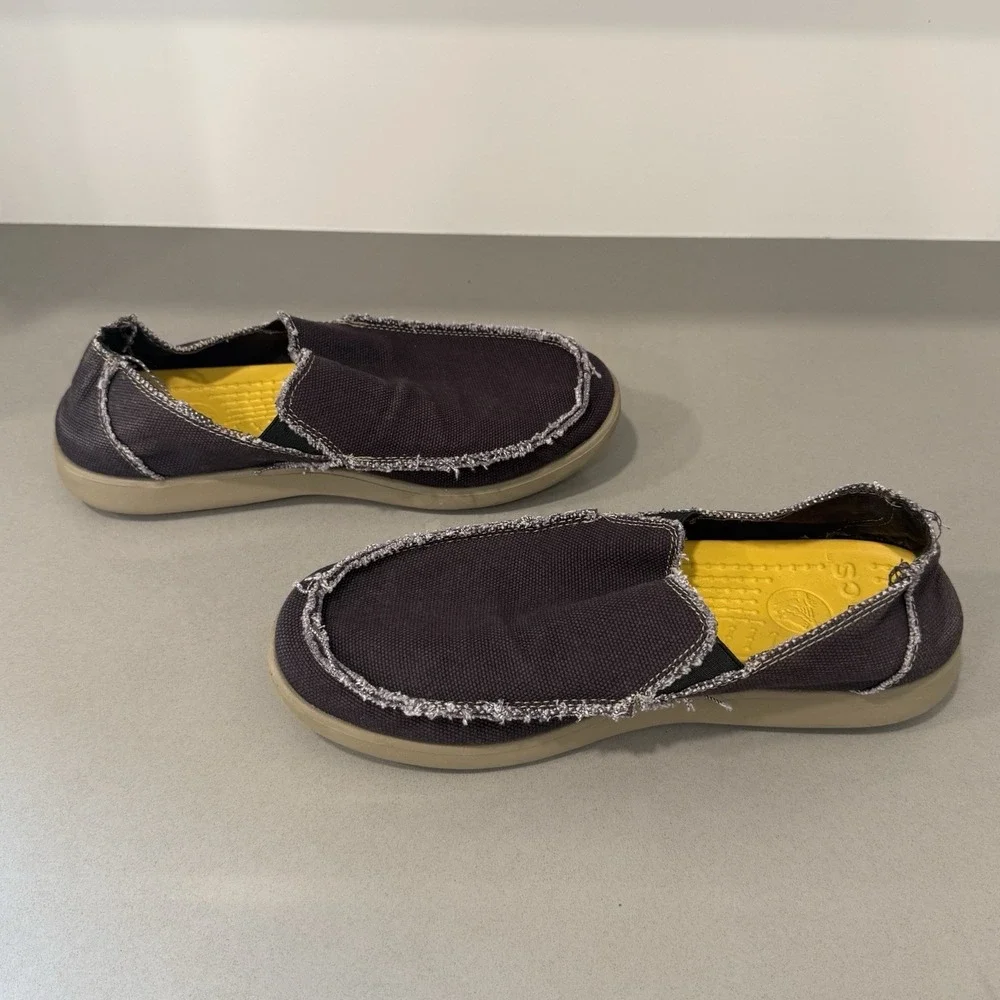 Crocs Santa Cruz Loafers Men's 10 Gray Canvas Slip Ons Comfort Beachy
